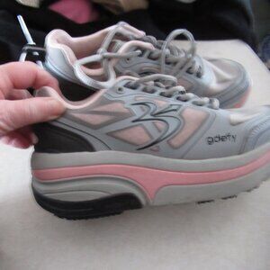 Gravity Defyer Gdefy Shoes Womens 7.5 Gray Pink Ion Walking Sneakers Comfort